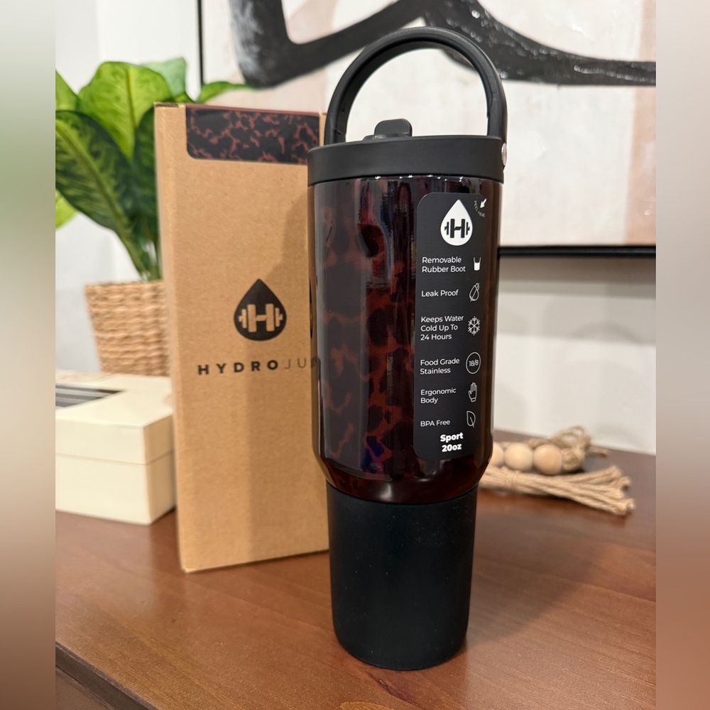 20 oz Tortoise Hydrojug Sport - NWT